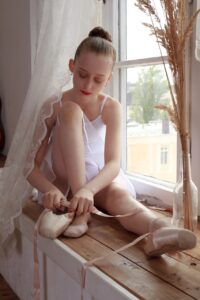 ballerina, ballet, active-3223321.jpg